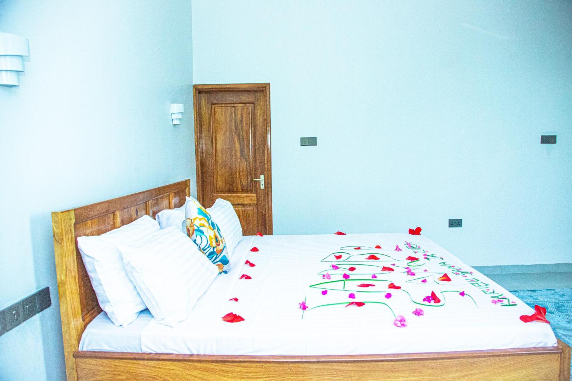 Jazira Palace Pwani Mchangani Esterno foto