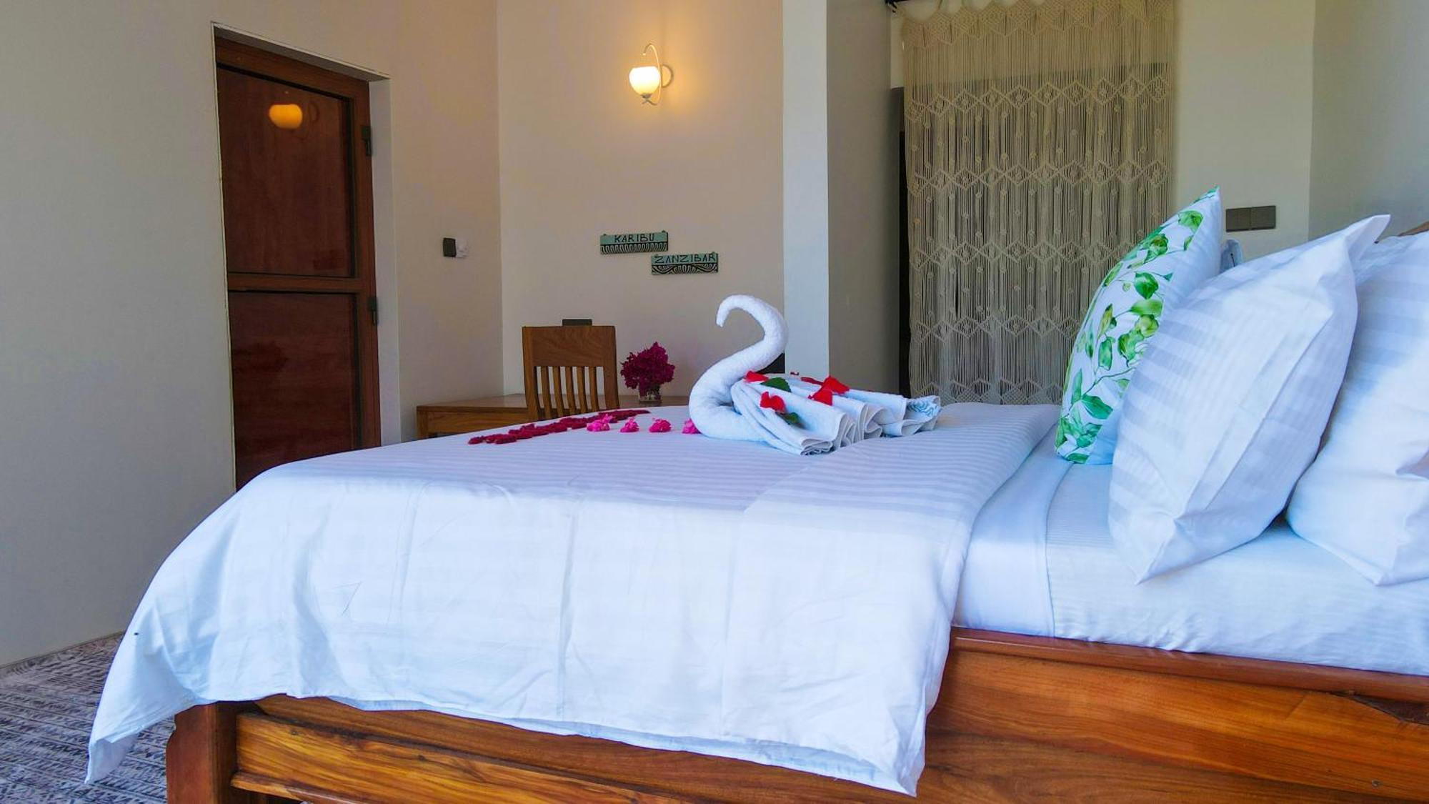 Jazira Palace Pwani Mchangani Esterno foto